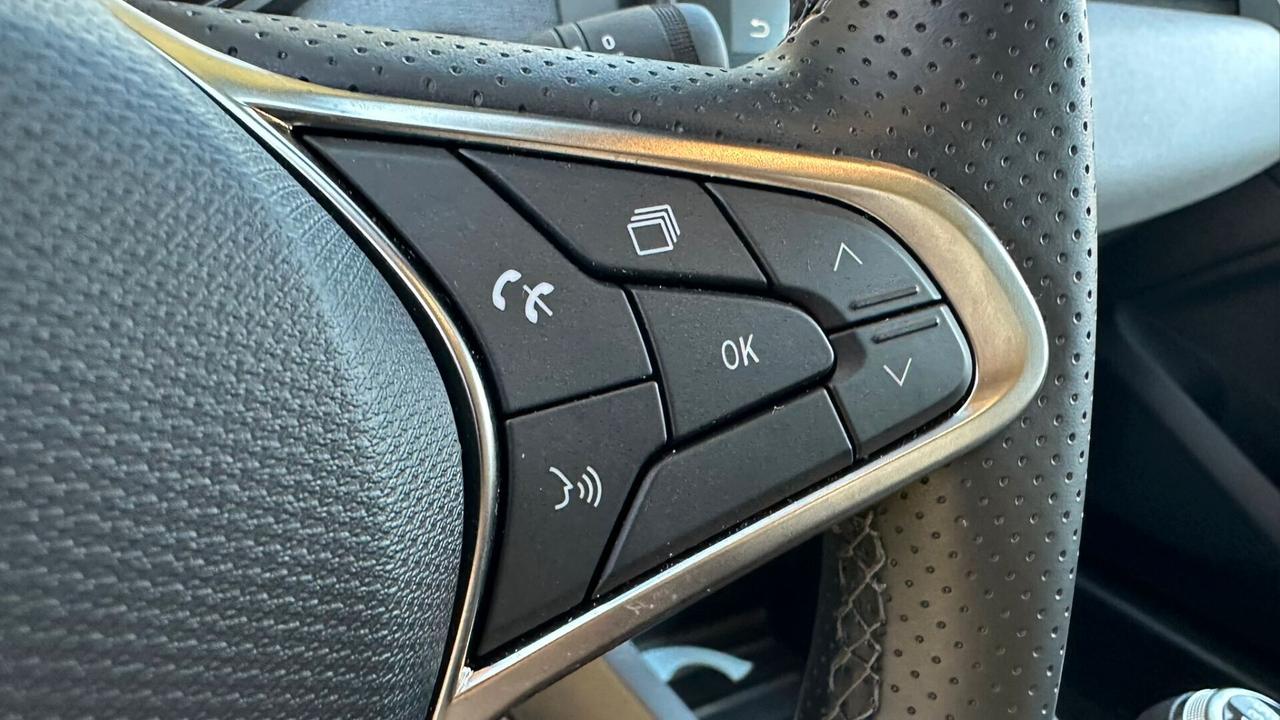 Renault Clio TCe 90 CV 5 porte Evolution 2025 solo 9.400KM LEGGI TESTO