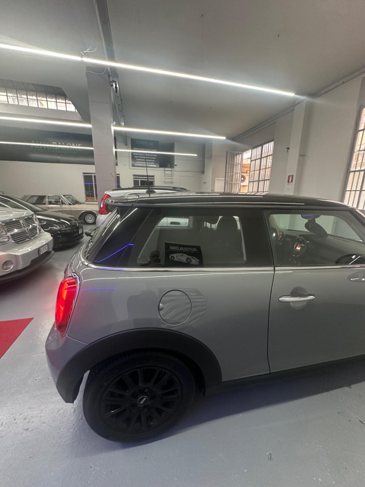Mini 1.5 Cooper Business