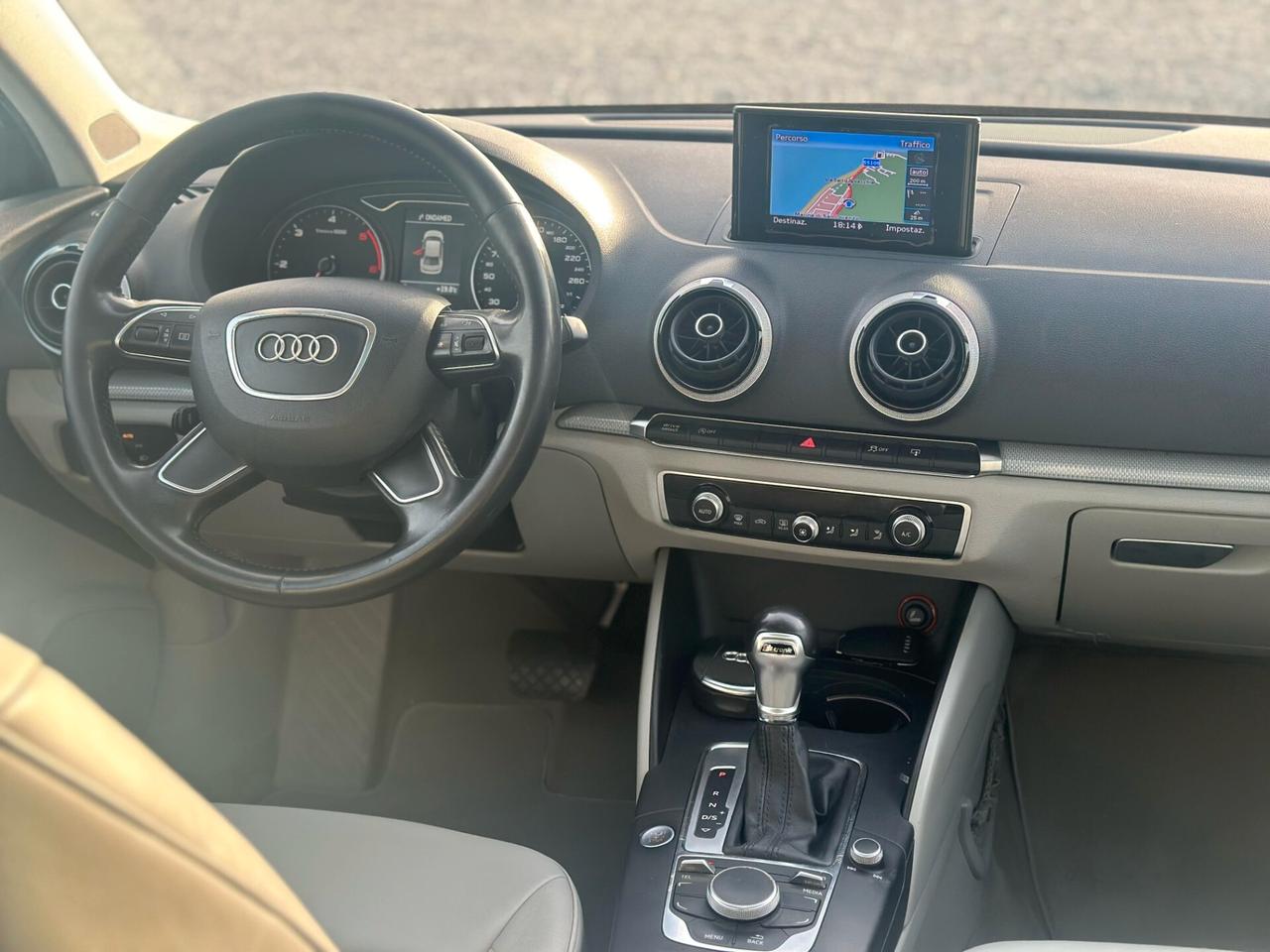 Audi A3 Sedan 1.6 TDI clean diesel S tronic Ambition