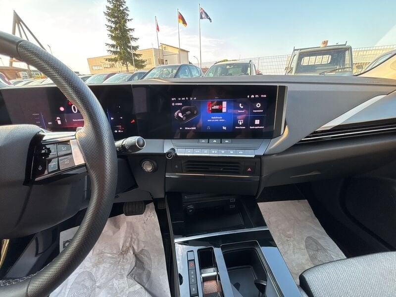 Opel Astra 1.6 Hybrid 180 CV AT8 Elegance