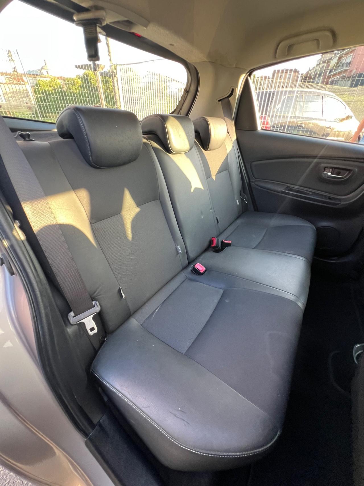 Toyota Yaris 1.0 5 porte Lounge
