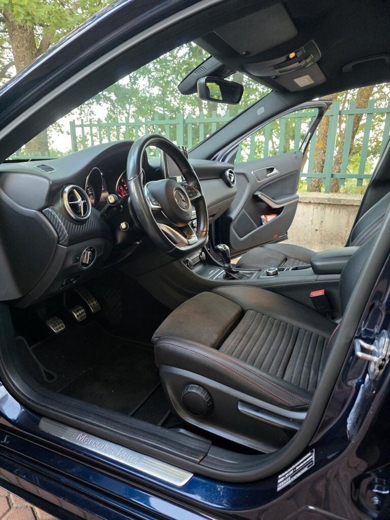 Mercedes-benz A 180 d Premium AMG