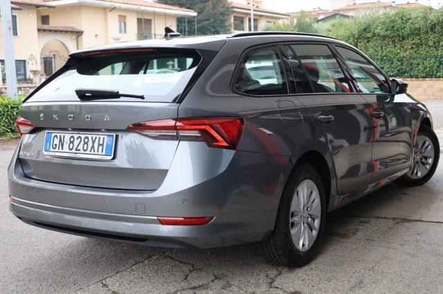 SKODA Octavia 2.0 TDI EVO SCR DSG Wagon UniPro ACC Radar LED Nav