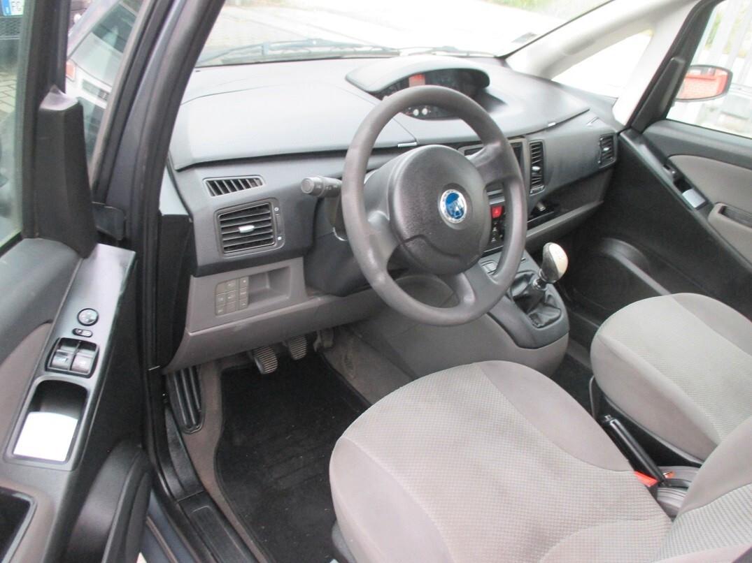 Fiat Idea 1.2 16V BlackLabel Per Neopatentati