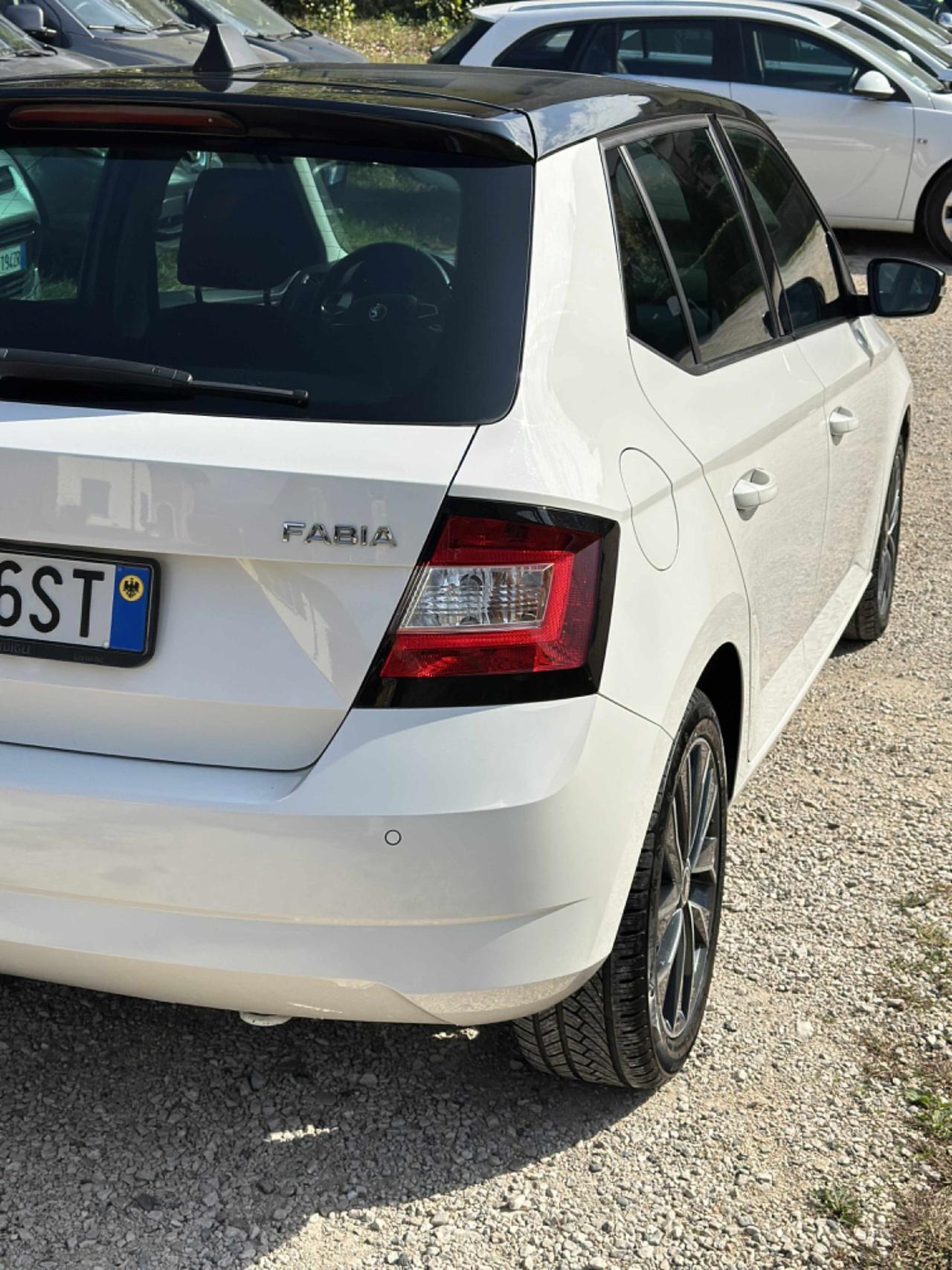 Skoda FABIA 1.0 MPI 75 CV BICOLOR NEOPAT KMCERT GARANZ