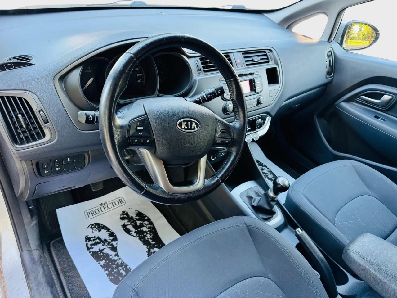 Kia Rio 1.2 benzina 2013 110.000km garanzia 12 mesi neo patentati
