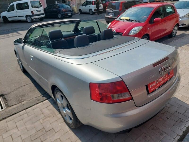 Audi A4 Cabriolet 2.5 V6 TDI cat