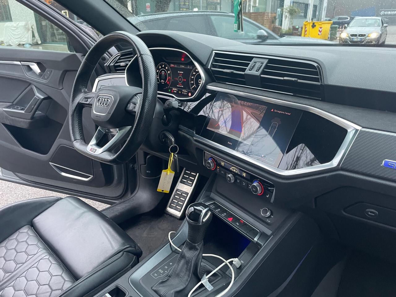 Audi RSQ3 SPB quattro*Automatik*Navi*Pelle