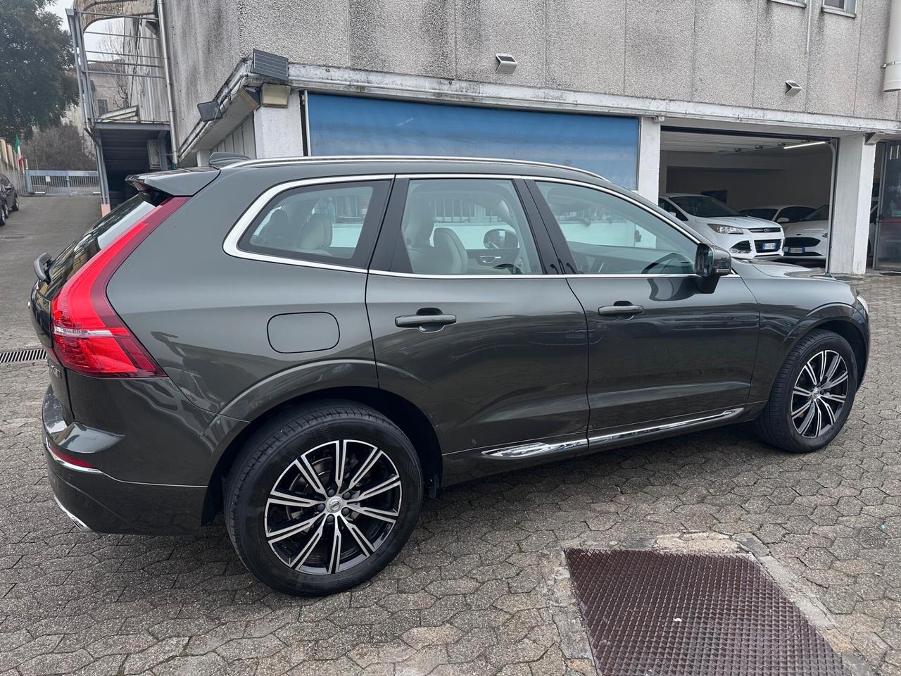 Volvo XC 60 D4 AWD Geartronic Inscription*EURO6*PELLE*NAVI