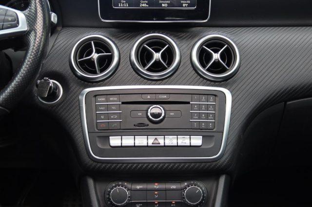 MERCEDES-BENZ A 200 Premium AMG