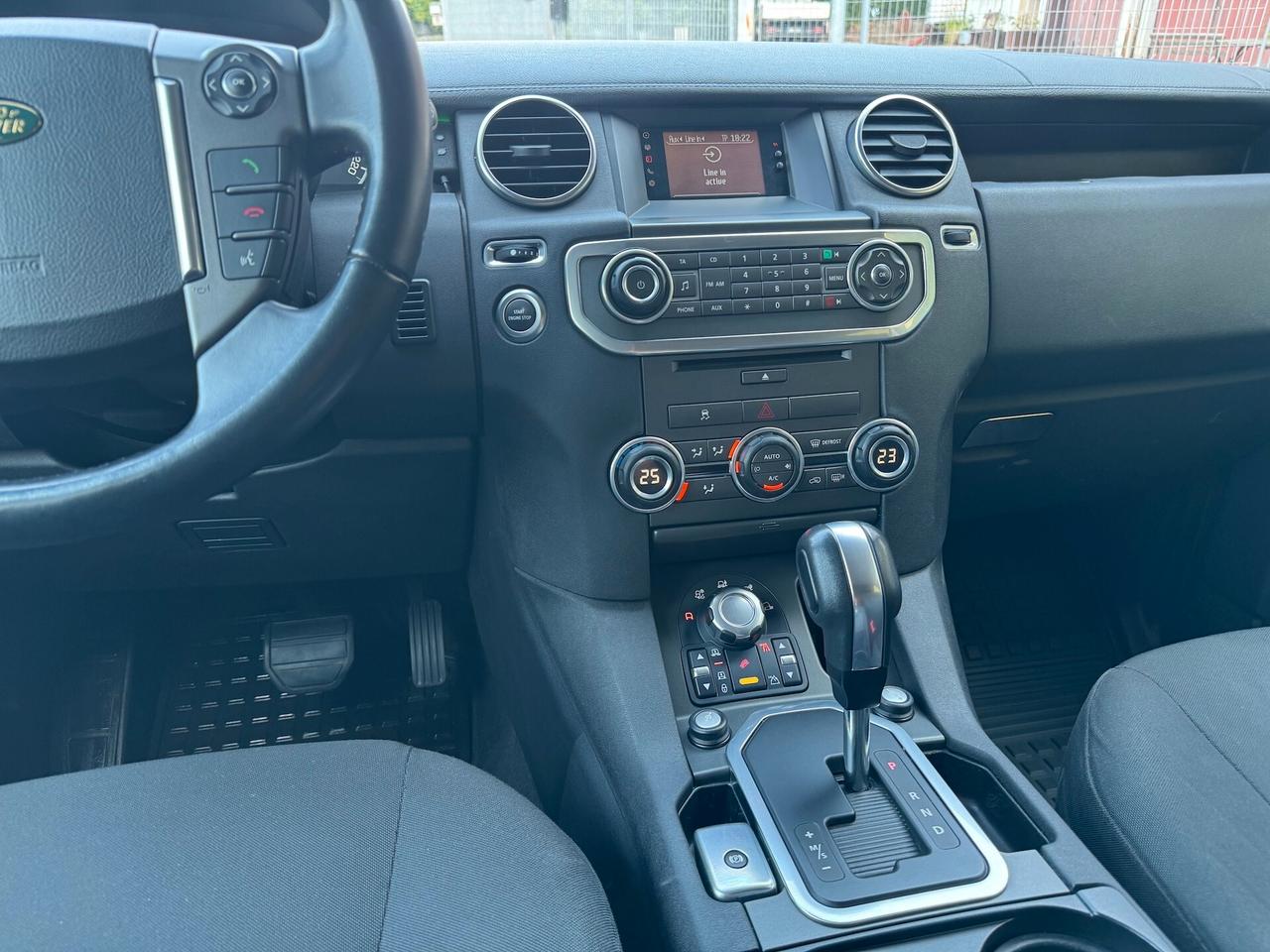 Land Rover Discovery 4 3.0 TDV6 SE