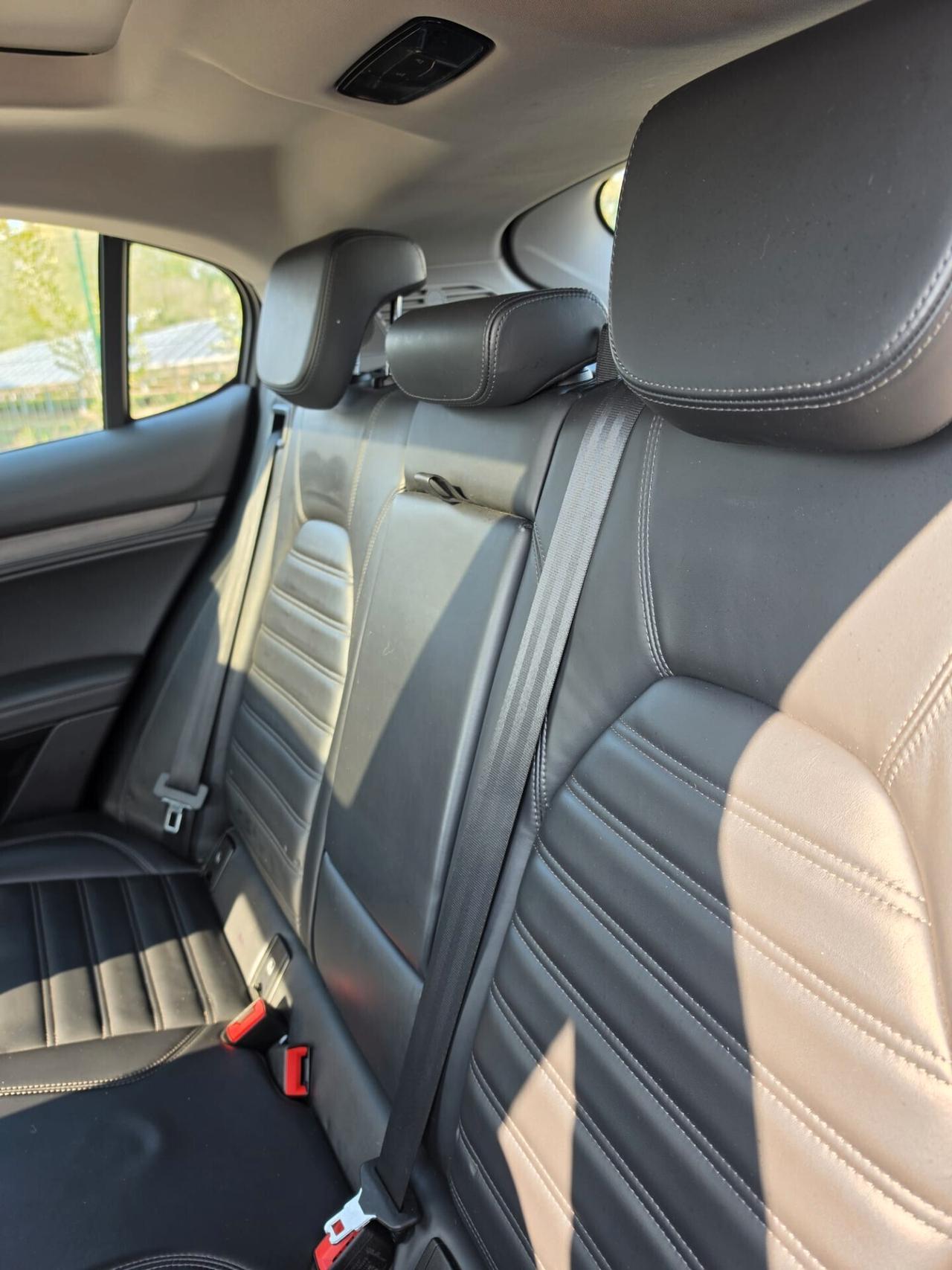 Alfa Romeo Stelvio q4 executive