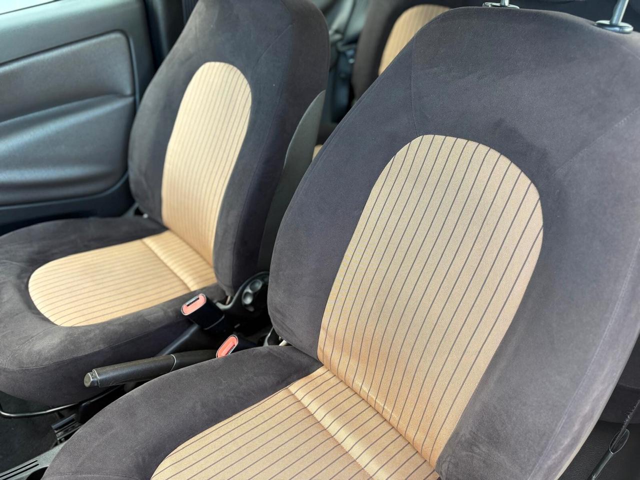 Lancia Ypsilon 1.4 Argento