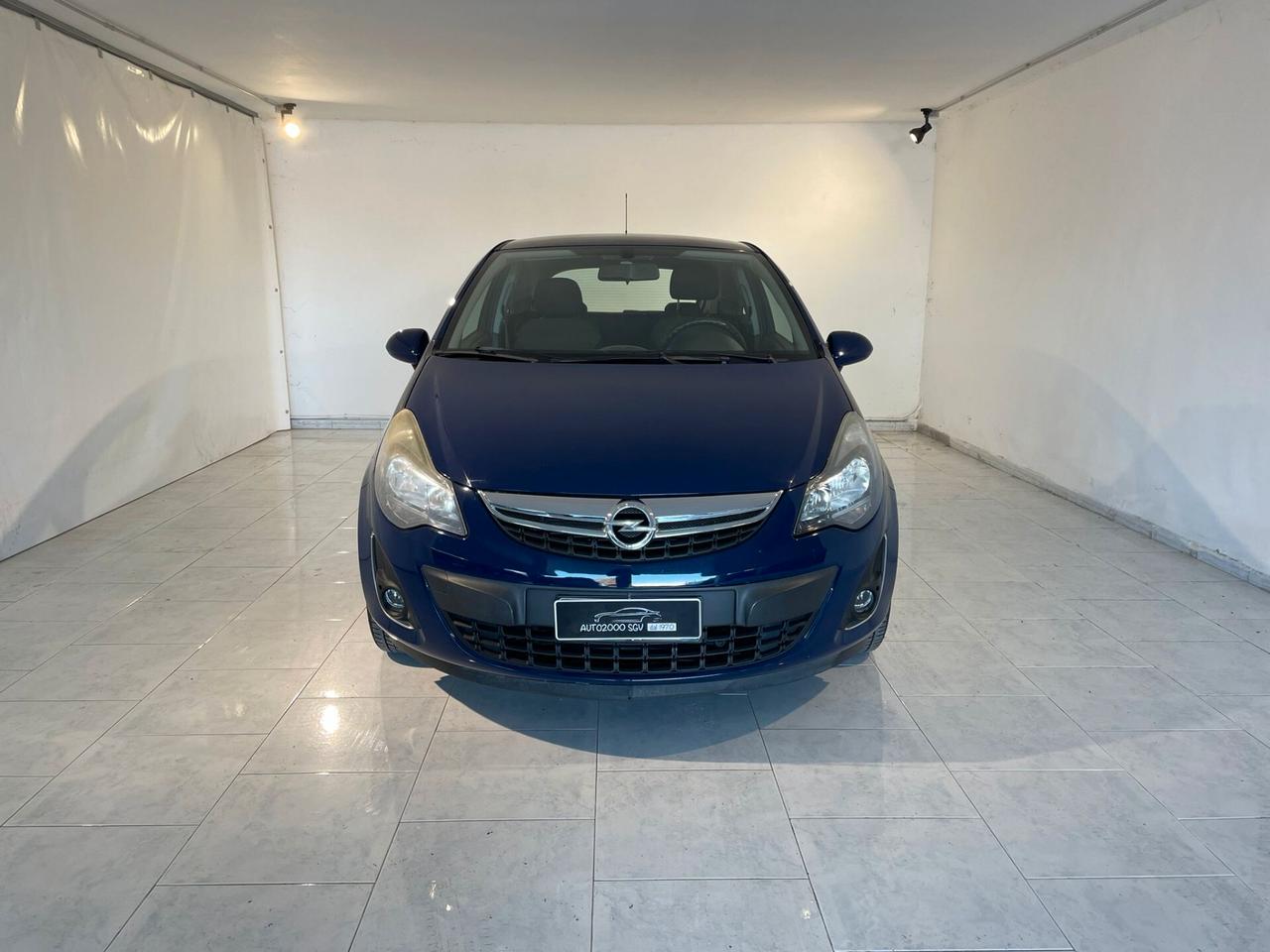 OPEL CORSA 2014 GPL DI SERIE X NEOPATENTATI