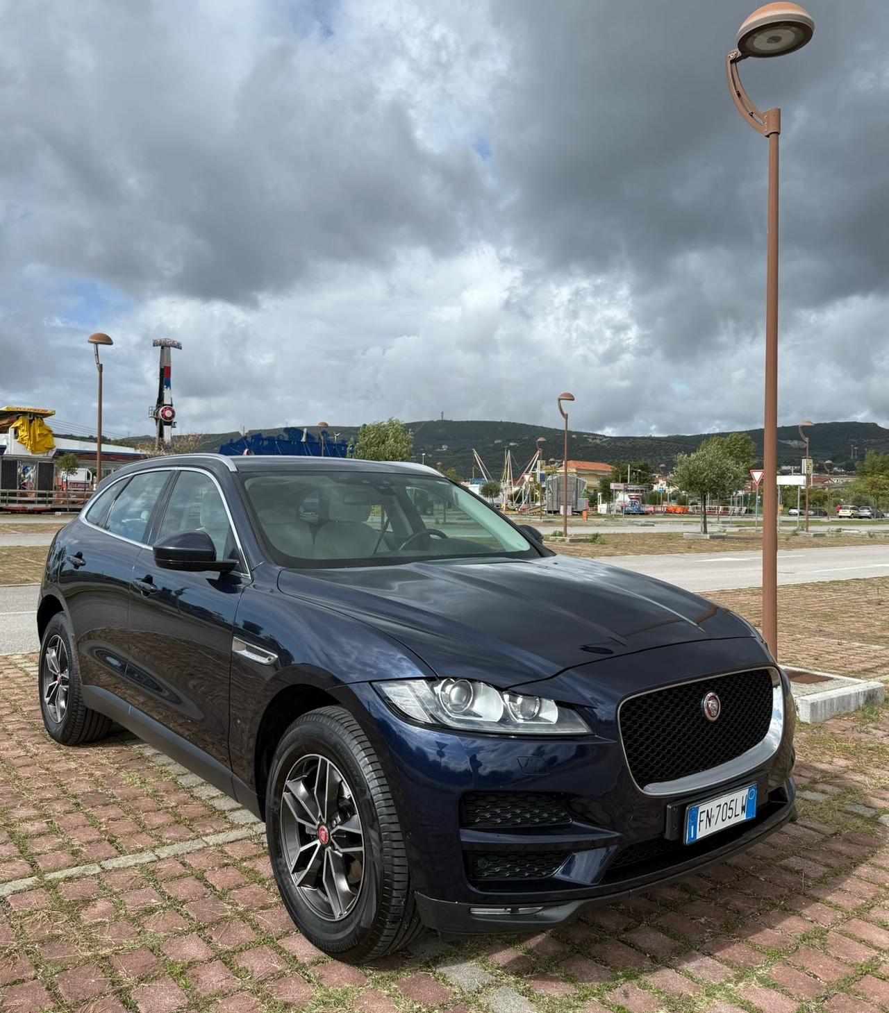 Jaguar F-Pace 2.0 D 180 CV AWD Pure