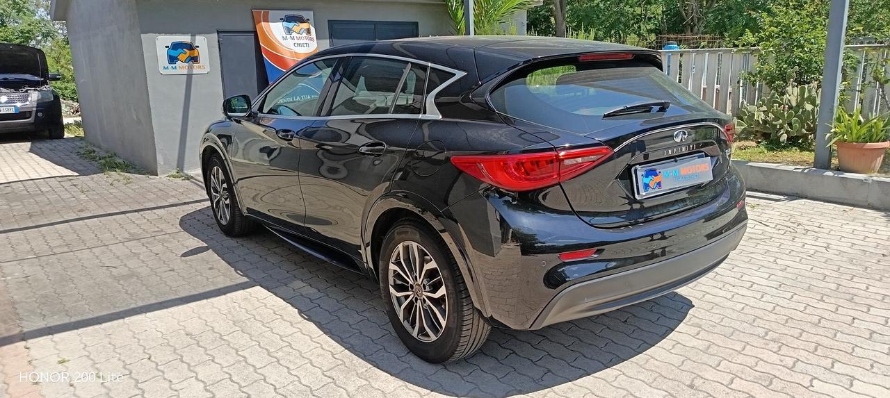 Infiniti Q30 1.5d Business 109cv