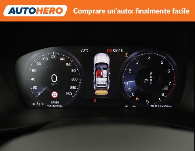 VOLVO XC40 T3 Geartronic Momentum Pro