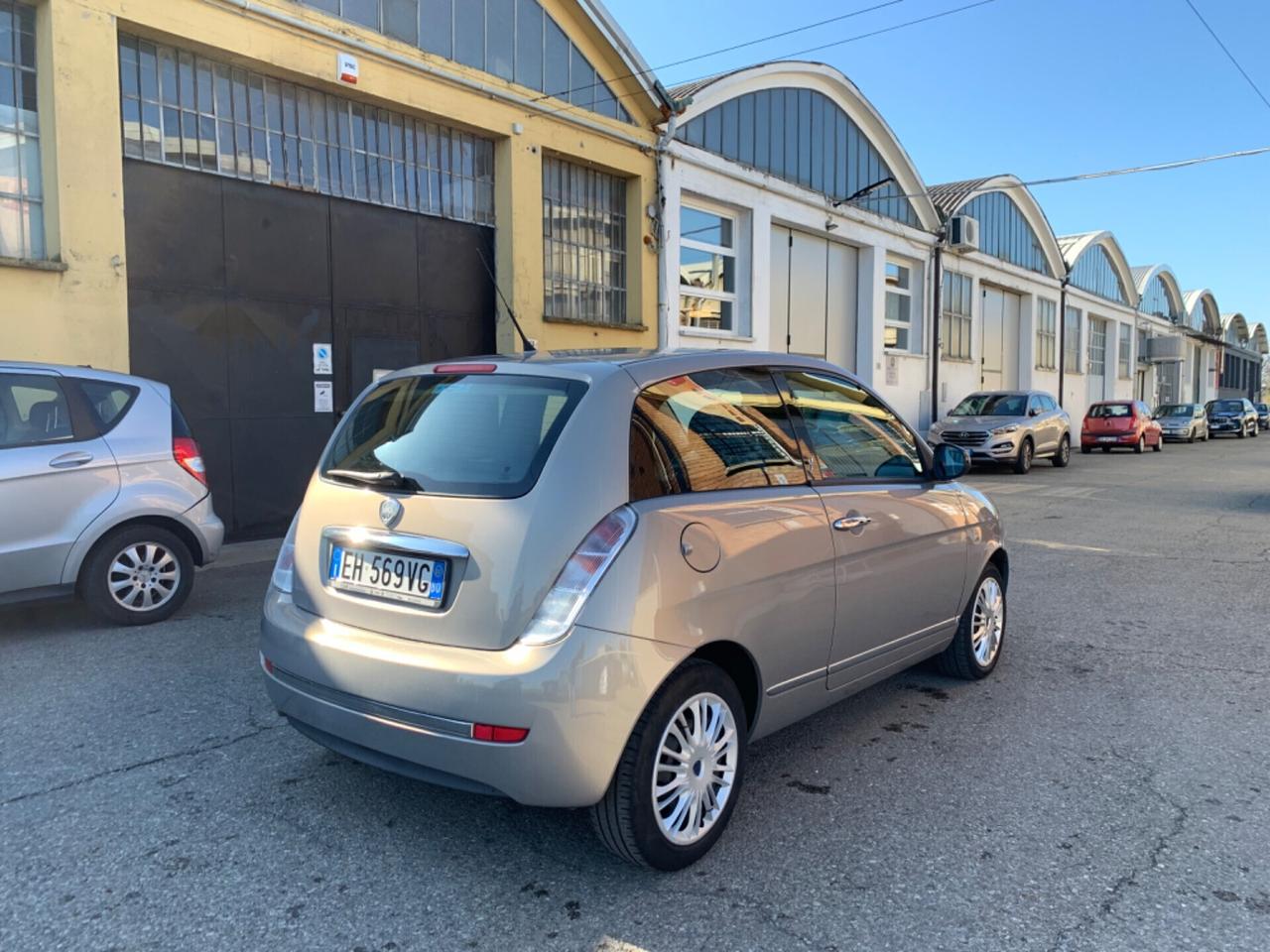 Lancia Ypsilon 1.2 Gpl 51kw(69cv) Neopatentati Ok