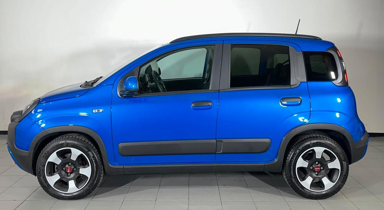 Fiat Panda 1.0 FireFly S&S Hybrid City Cross - BLACK DECEMBER Promo