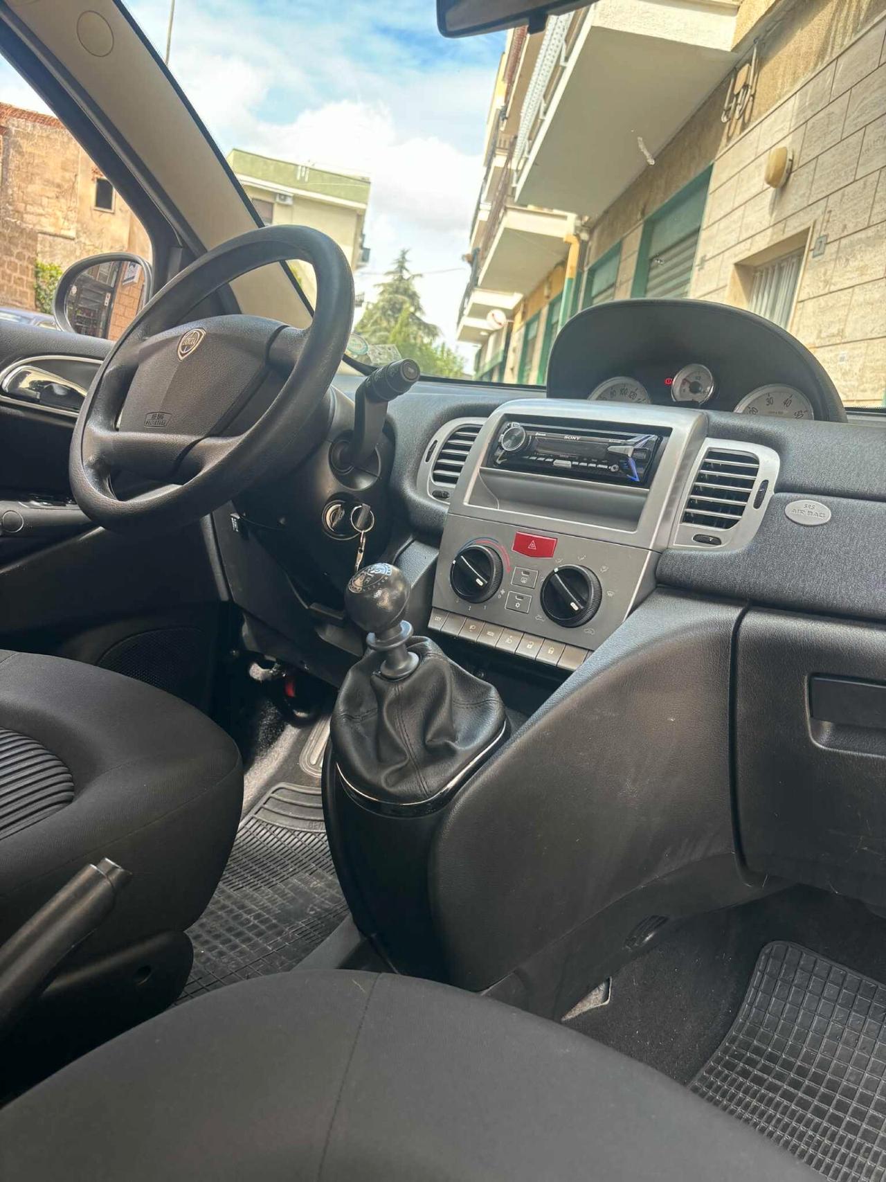 Lancia Ypsilon 1.4 Argento Ecochic GPL