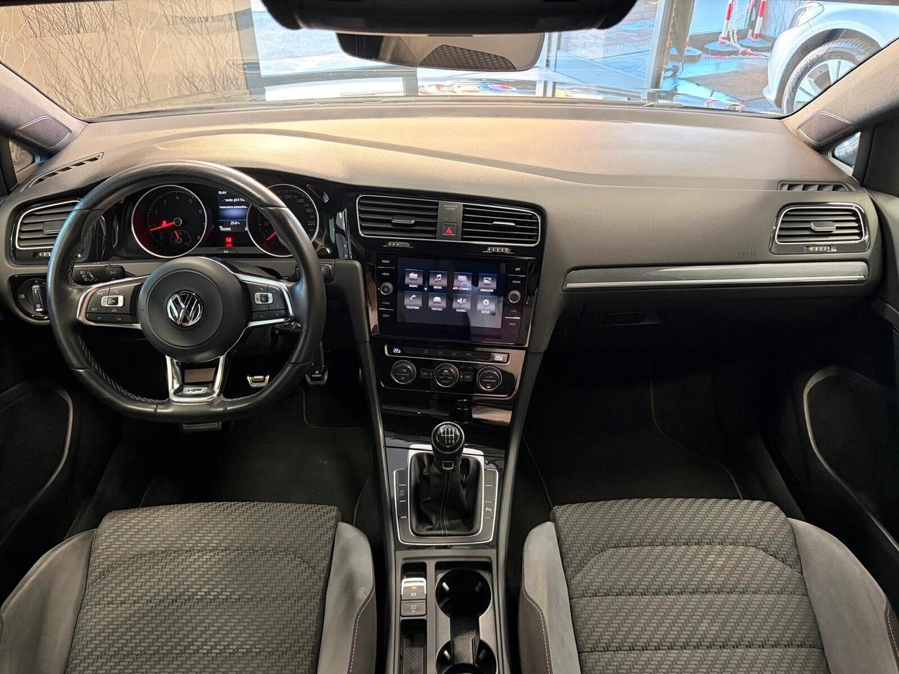 Volkswagen Golf 1.4 TSI 125 CV 5p. R-Line Highline BlueMotion Technology