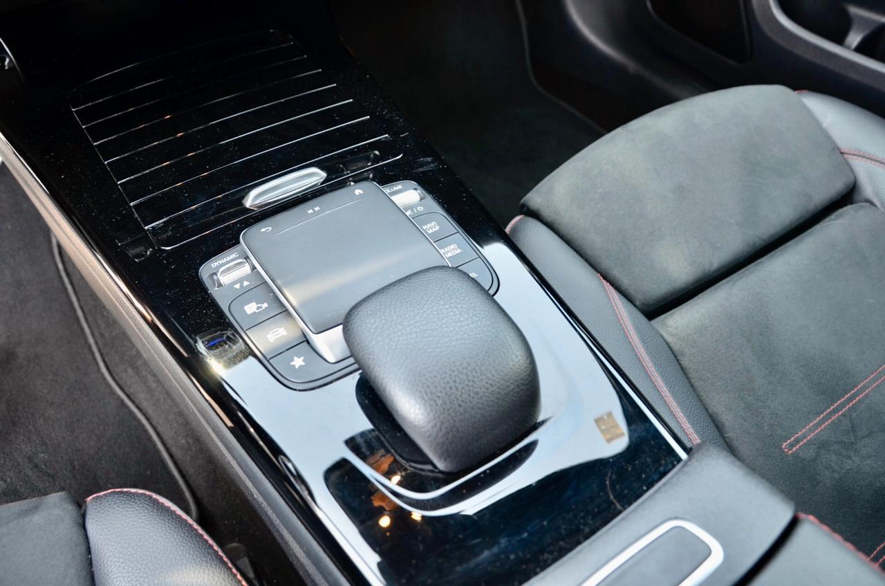 MERCEDES-BENZ A 200d PREMIUM AMG LINE 150cv AUTO, EURO 6D, 64 COLORI, HI-FI PREMIUM, RETROCAMERA, PERMUTE