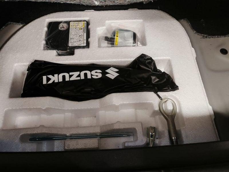 Suzuki Ignis Ignis 1.2 Hybrid Top