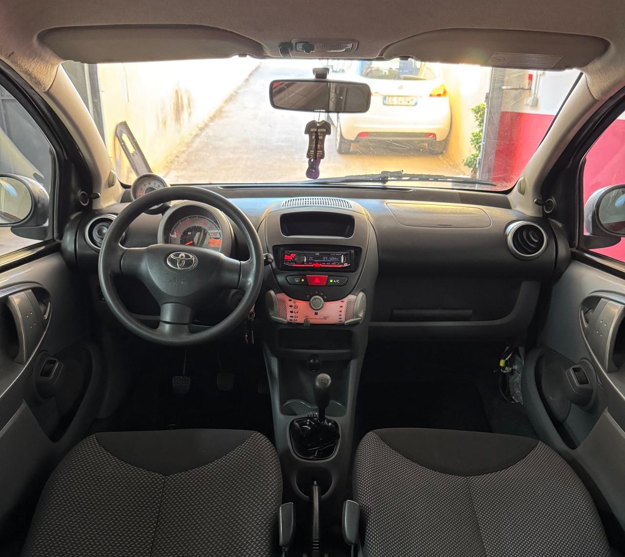 Toyota Aygo 1.0 12V VVT-i 5 porte Sol