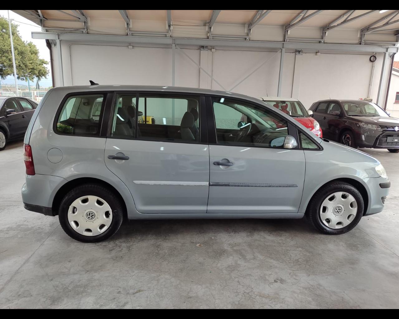 VOLKSWAGEN Touran 2.0 Trendline Ecofuel 7 Posti