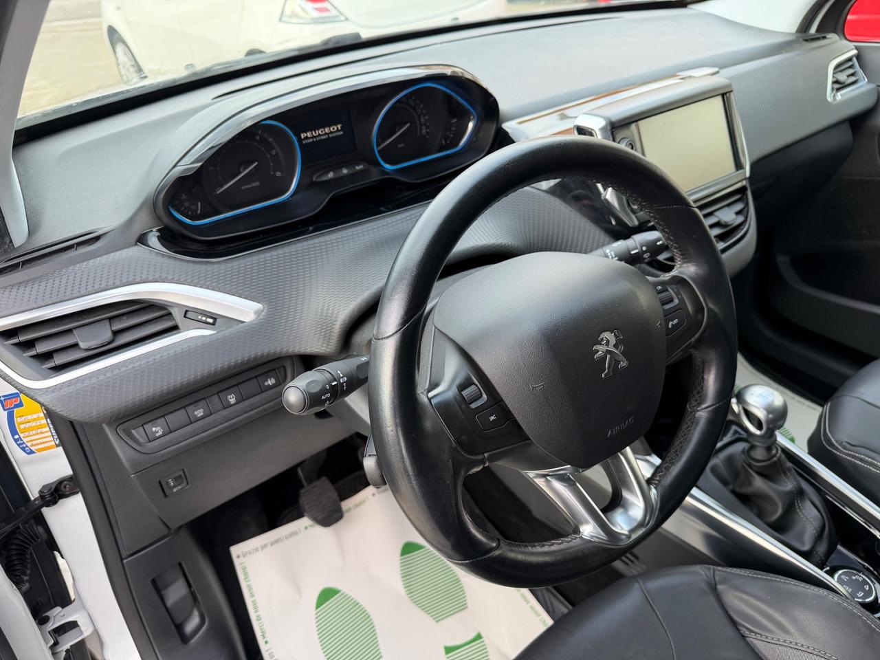 Peugeot 2008 1.6 e-HDi 115 CV Stop&Start Féline