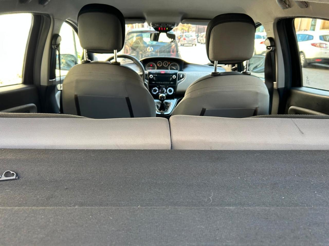 LANCIA YPSILON 1.3 MJT 95CV – 2012 – UNIPROPRIETARIO – GARANZIA 12 MESI – PARI AL NUOVO