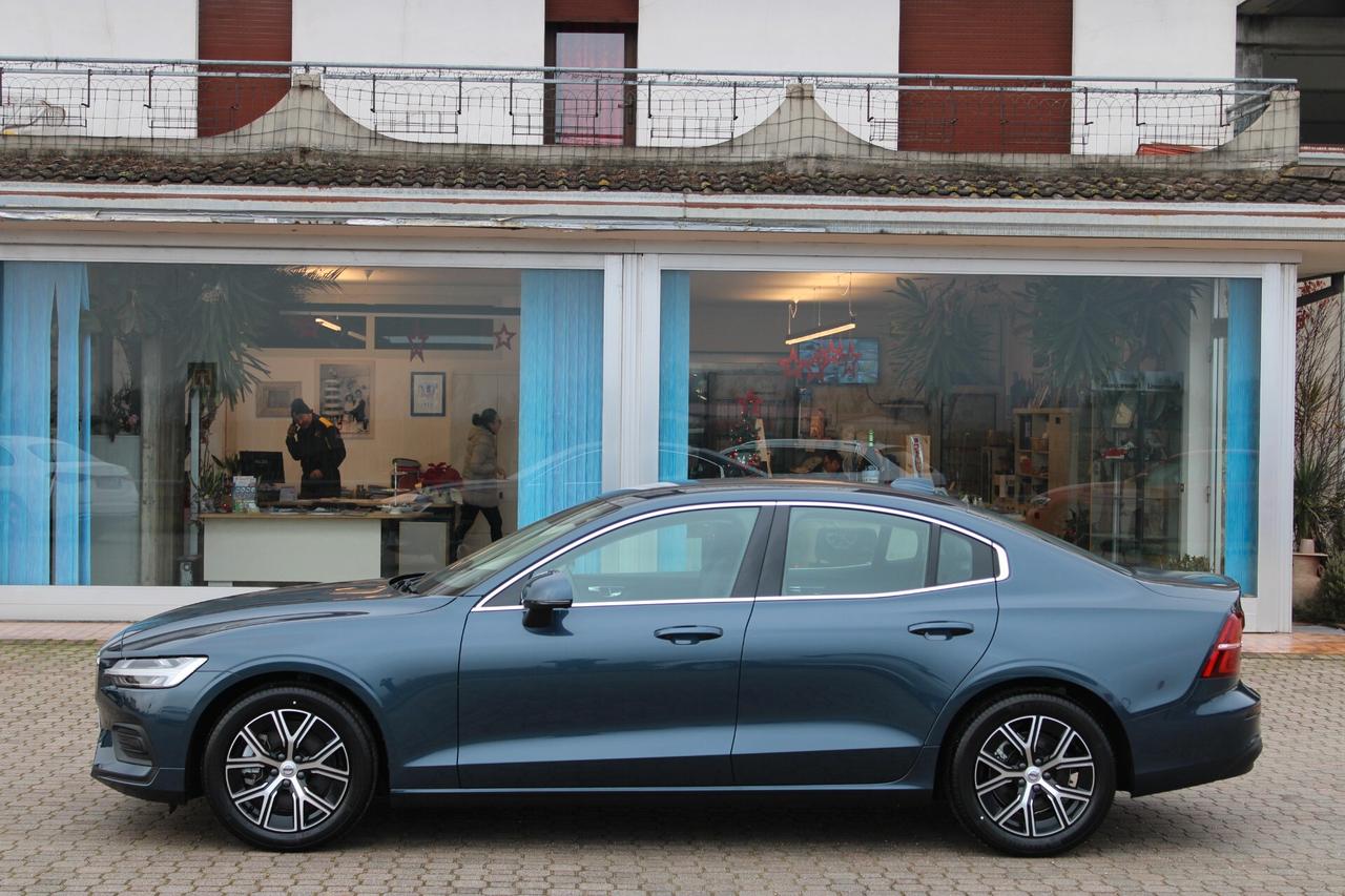 Volvo S60 2000 B3 163CV Mild-Hybrid Core Automatico Km. 0