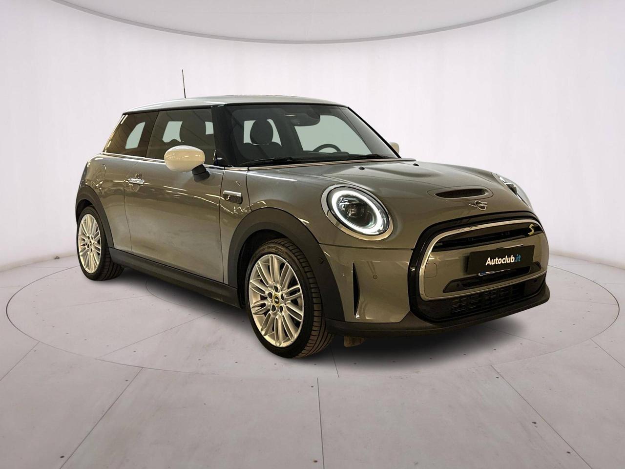 MINI Cooper SE Essential