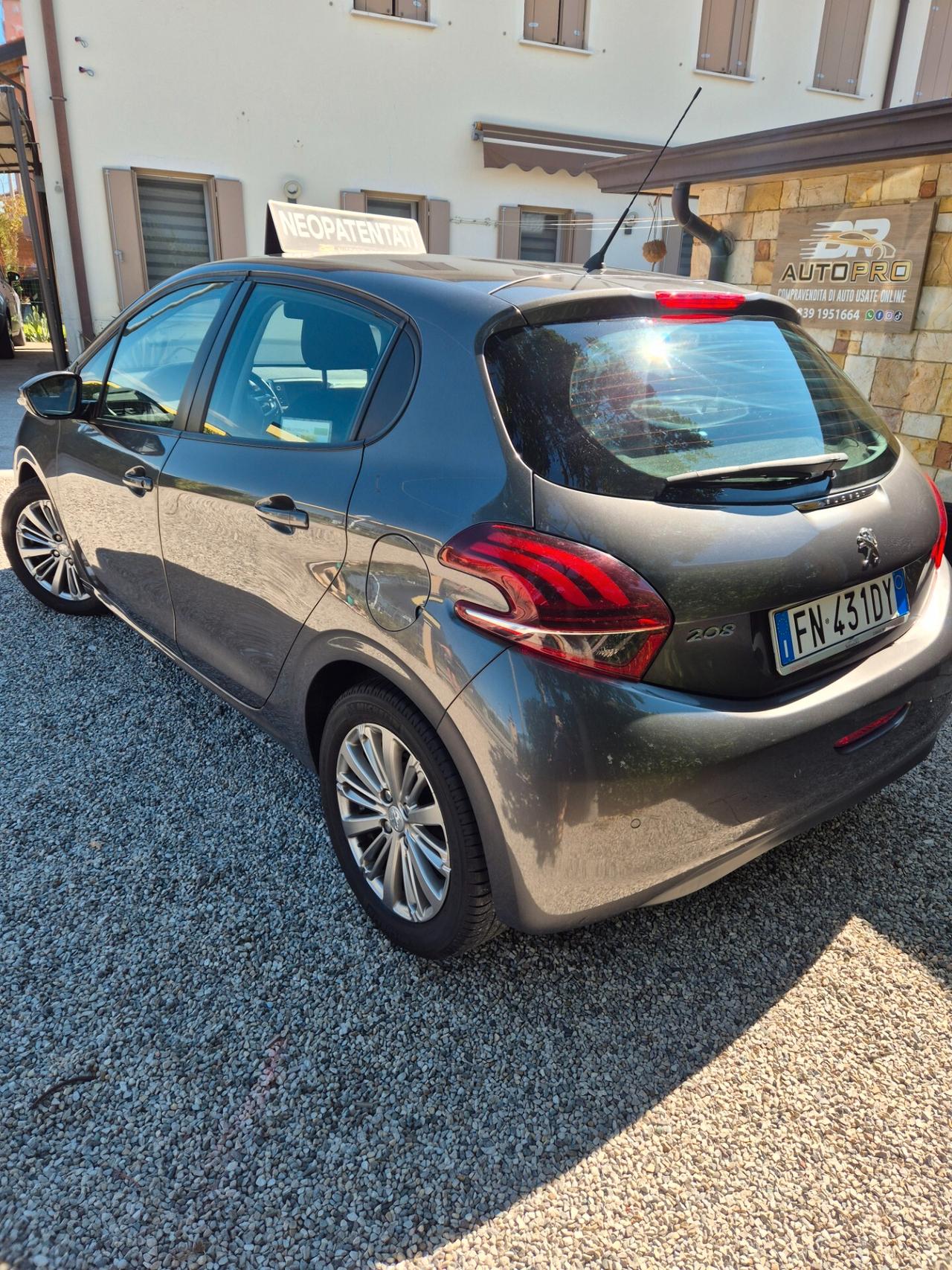 Peugeot 208 BlueHDi 75 5 porte Allure