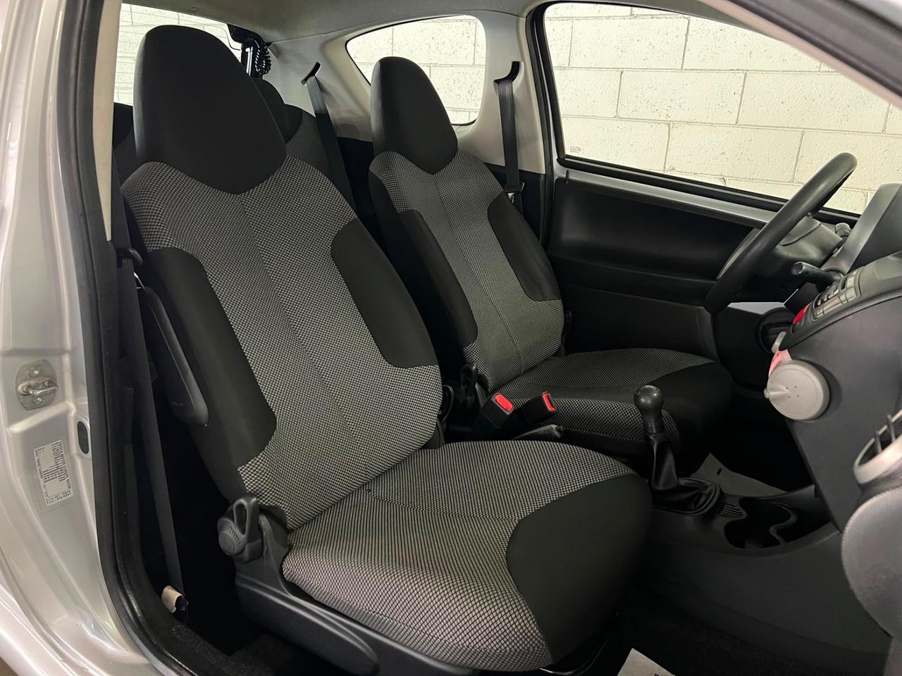 Toyota Aygo 1.0 12V VVT-i 3 porte Lounge Connect MMT