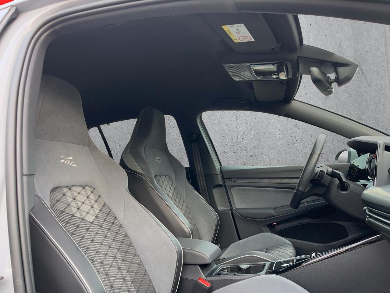 Volkswagen Golf 1.5 eTSI 115 CV DSG R-Line