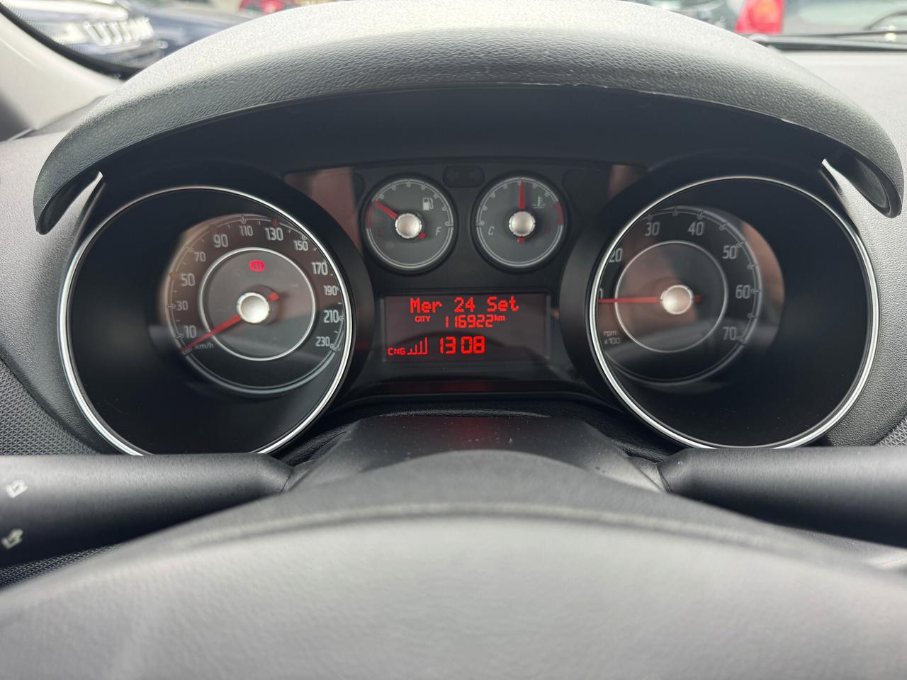 Fiat Punto 1.4 NATURAL POWER/CAR PLAY