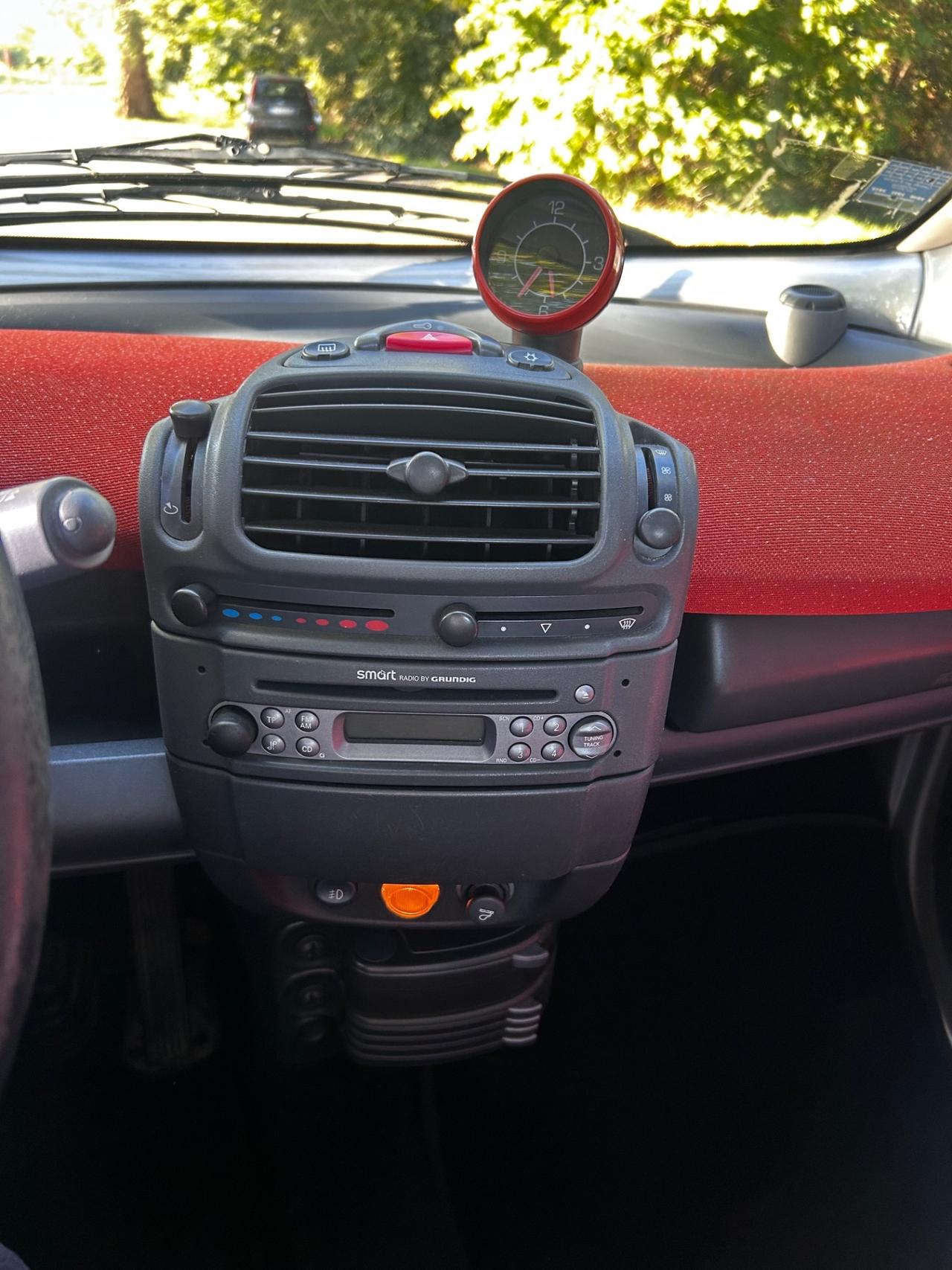Smart ForTwo 700 coupé pure (37 kW)