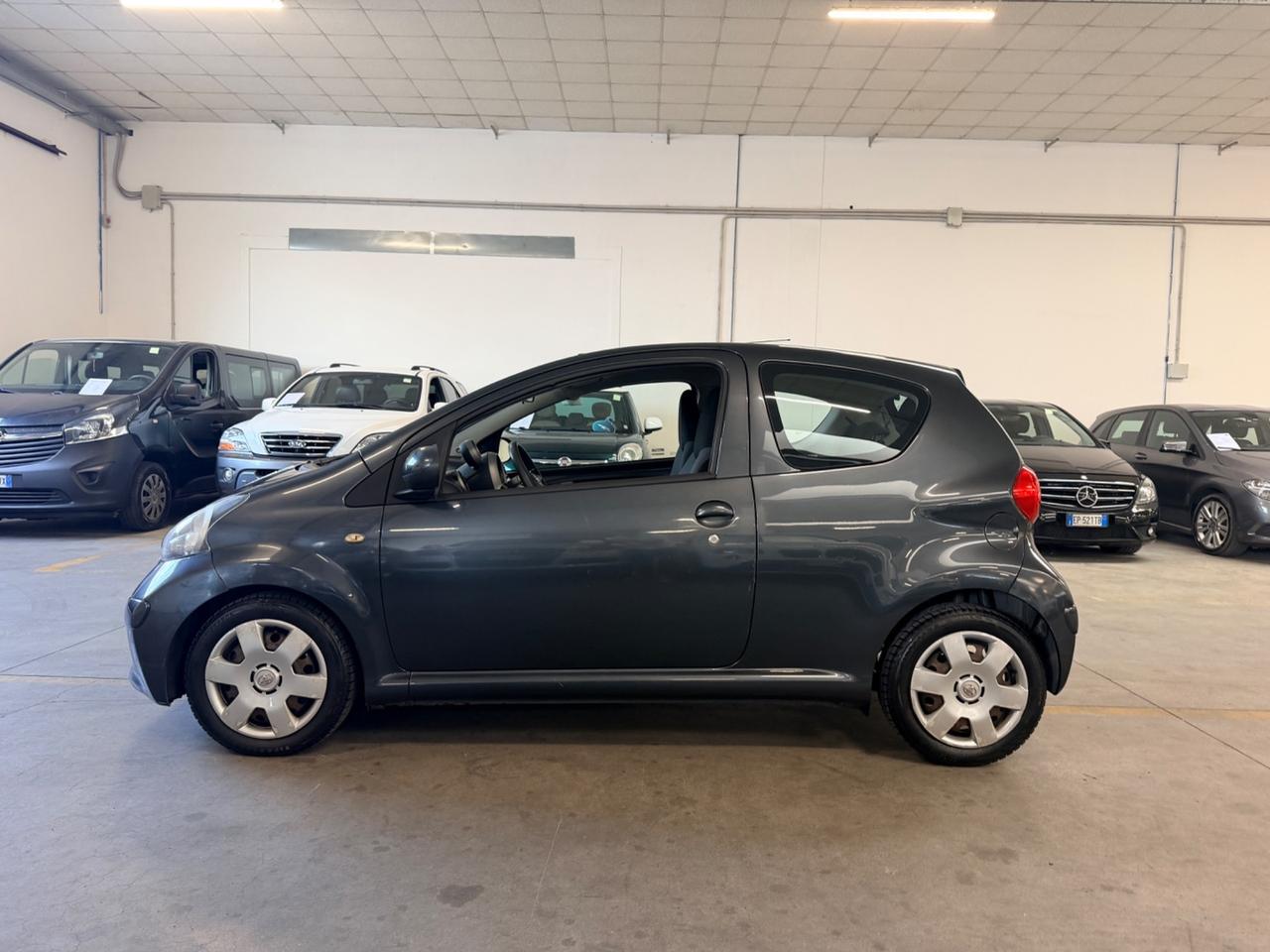 Toyota Aygo 1.0 12V VVT-i 3 porte Sol