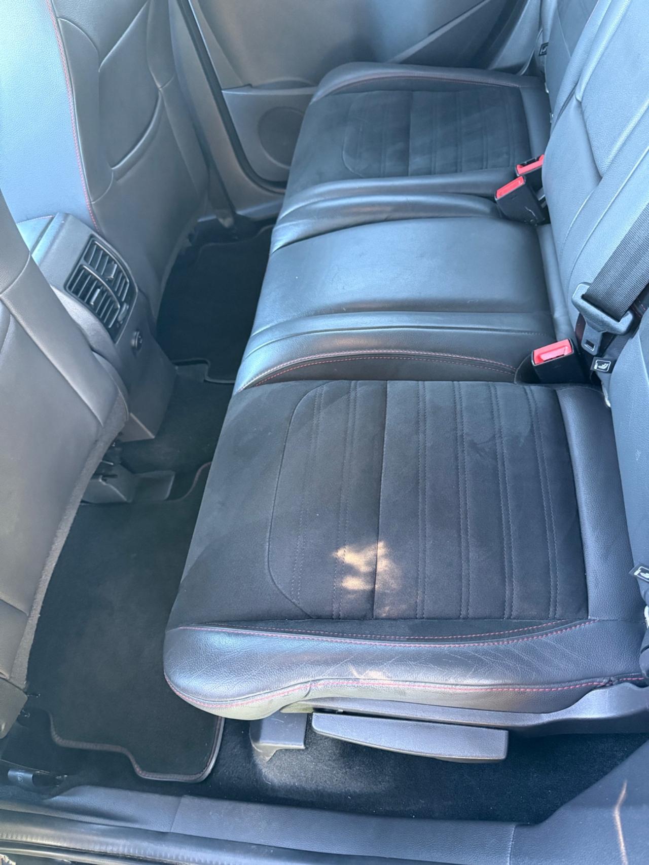 Ford Kuga 1.5 TDCI 120 CV S&S 2WD ST-Line