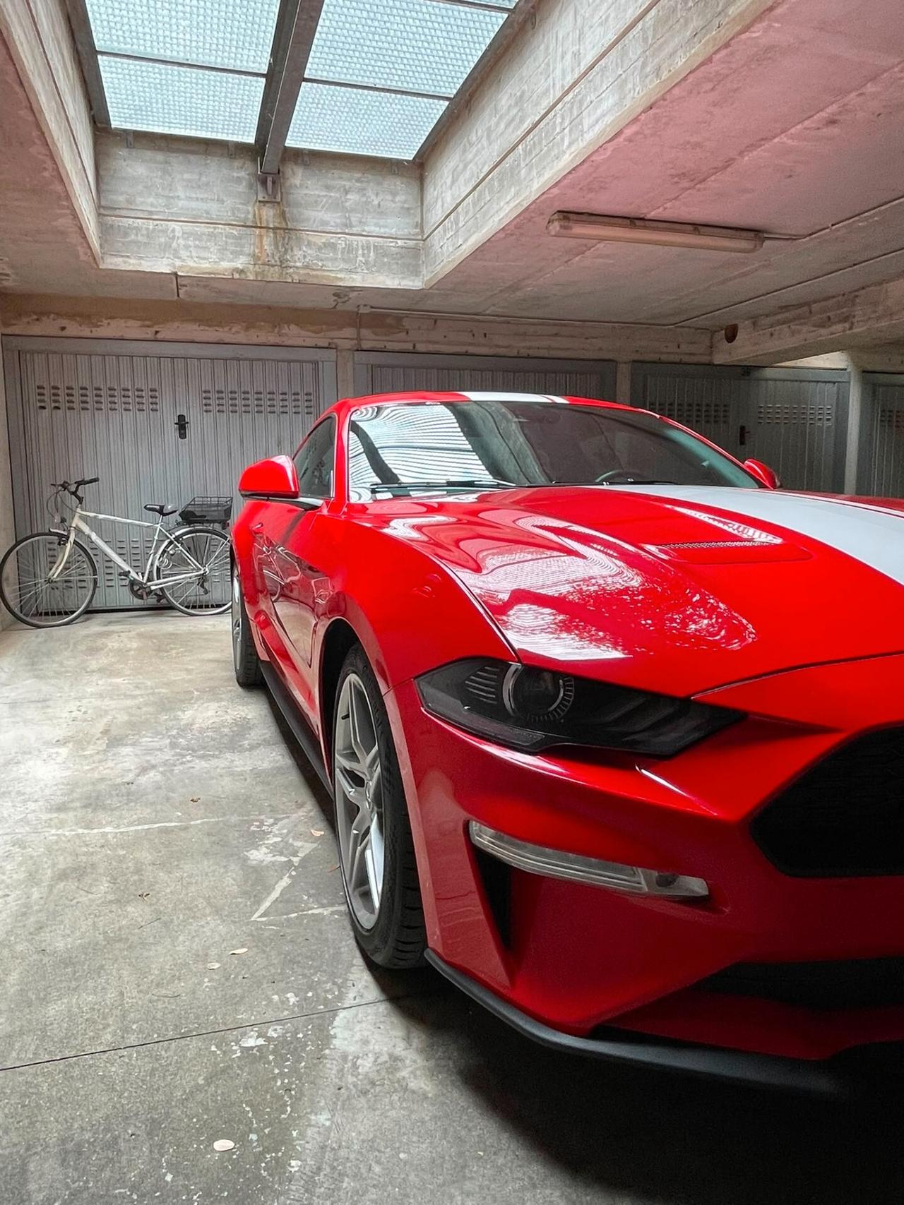 Ford Mustang FASTBACK 2.3 ECOBOOST AUT.