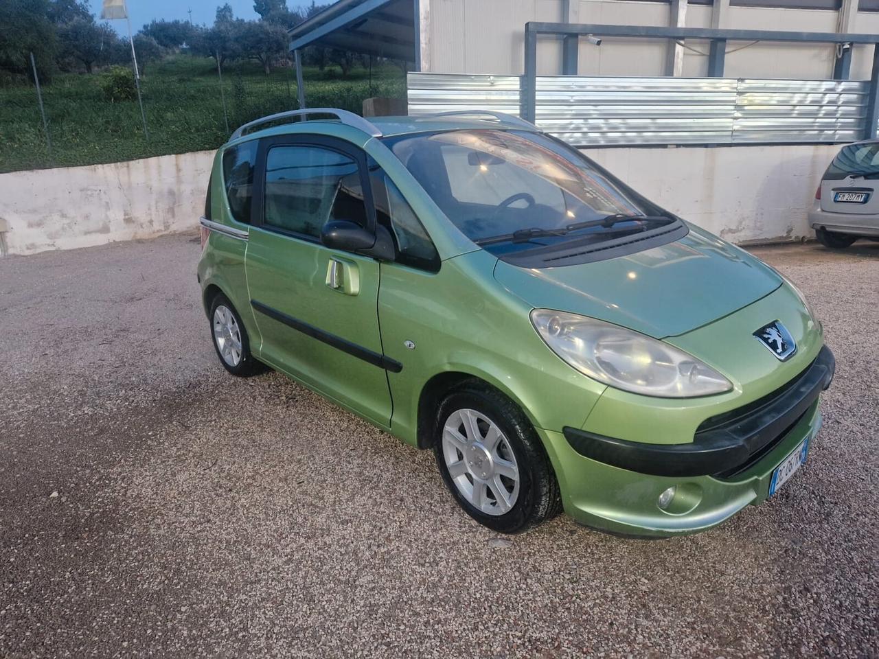 Peugeot 1007 1.4 HDi Trendy