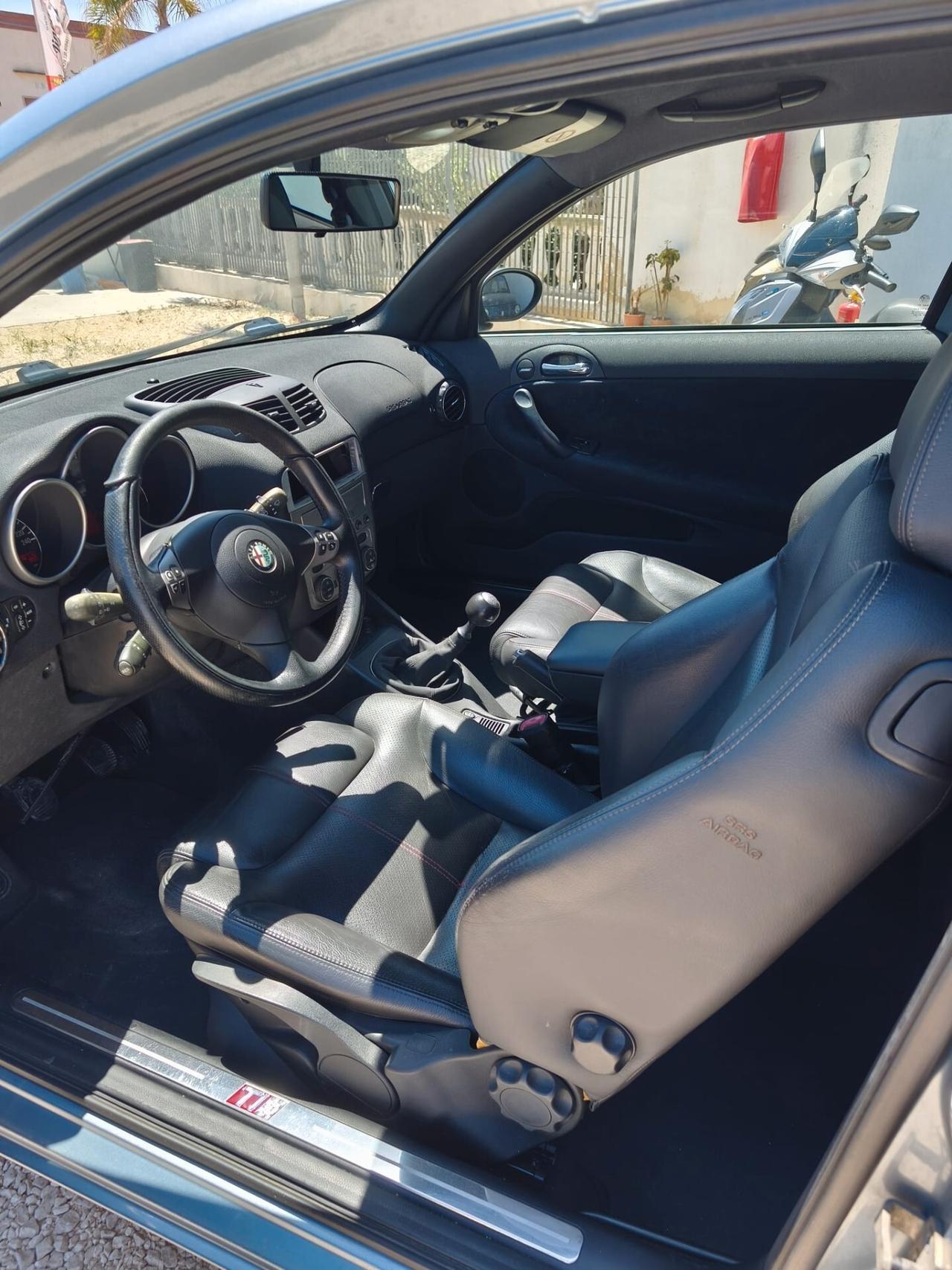 Alfa Romeo 147 1.9 JTD 16V cat 3 porte Progression