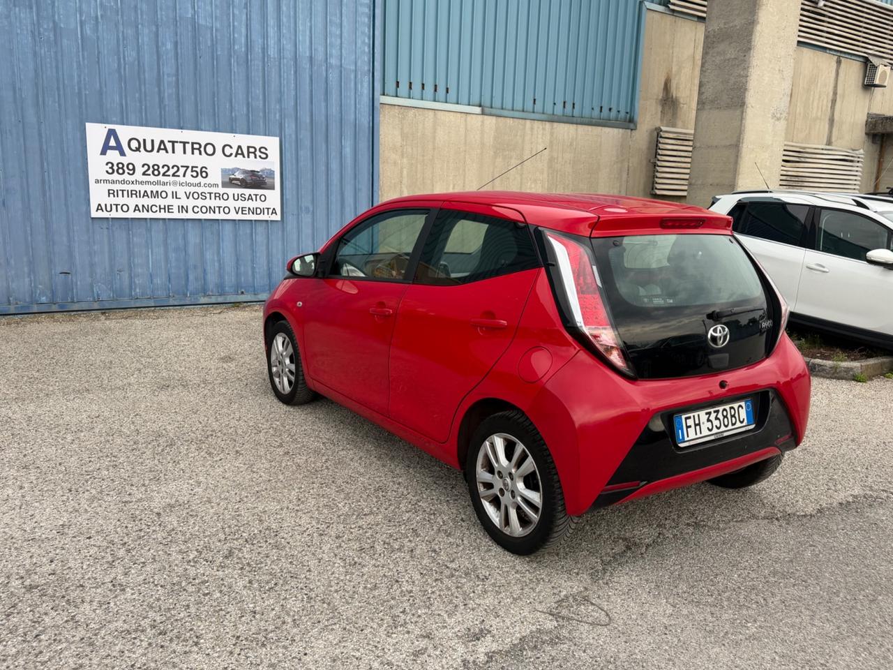 Toyota Aygo 1.0 VVT-i 69 CV 5 porte x-cool TSS