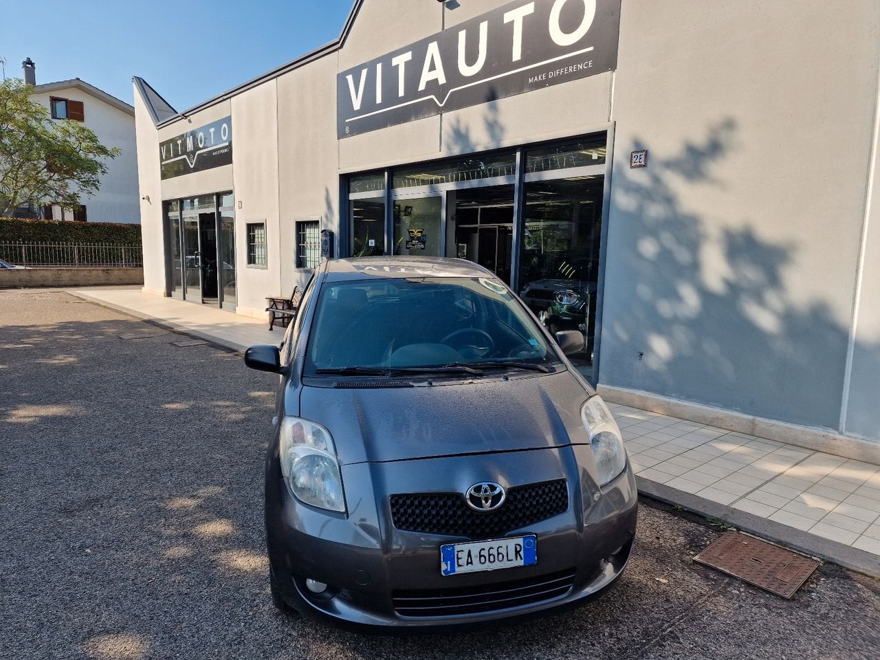 Toyota Yaris 1.0 3 porte Sol