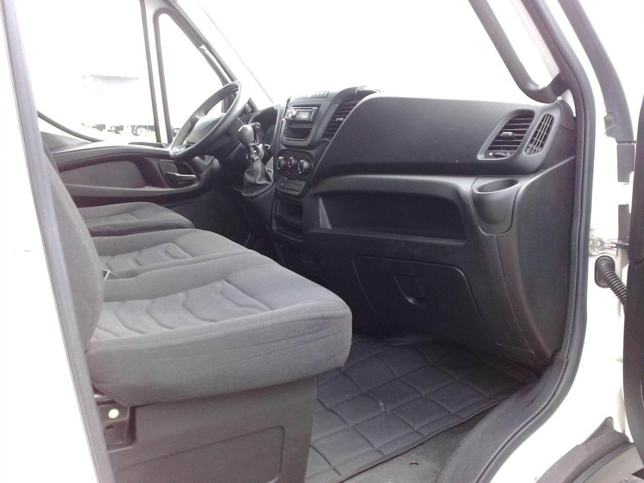 Iveco Daily 35c15 2.3hpt Centinato - 2015