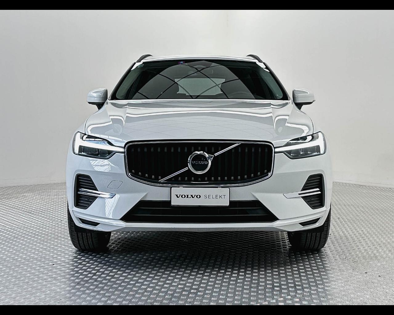 VOLVO XC60 B5 (B) AWD Geartronic Momentum Pro