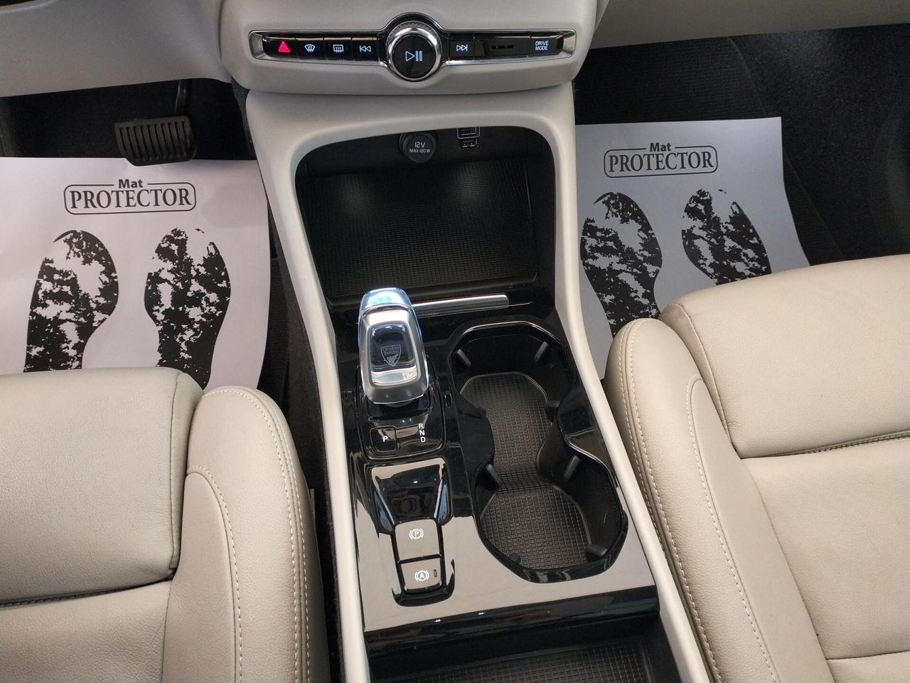 VOLVO XC40 1.5 t5 phev Inscription auto - IVA ESPOSTA - TETTO PANORAMICO