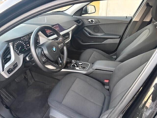 Bmw 116 116d 5p. Advantage