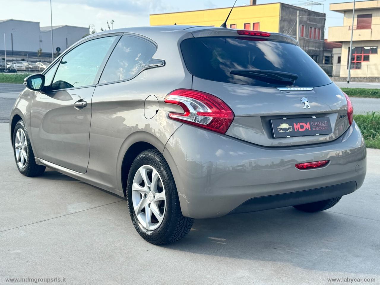 PEUGEOT 208 1.4 HDi 68 CV 3p. Allure OK NEOPATENTATI